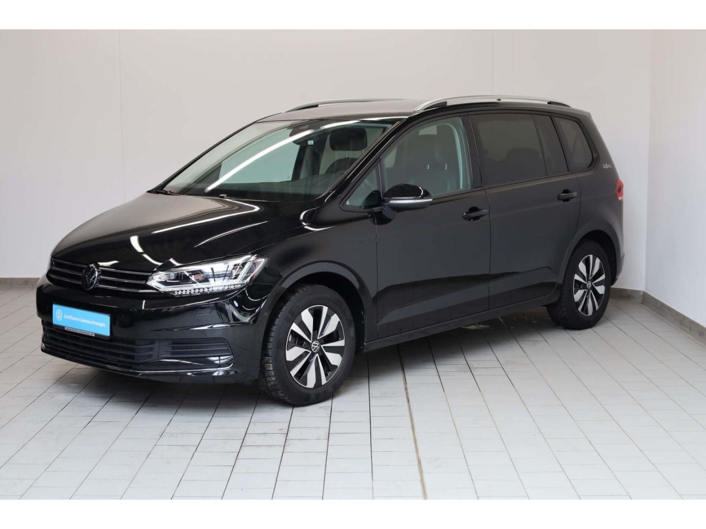 Volkswagen Touran 2025 г. Чёрный, пробег 24962 км