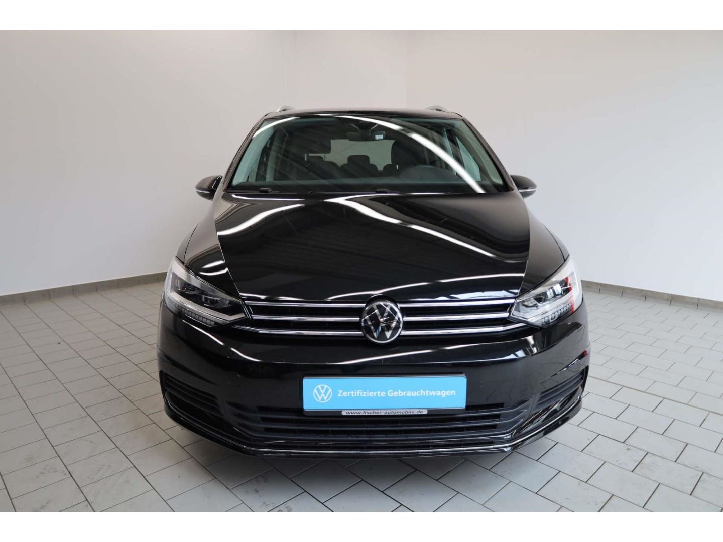 Volkswagen Touran 2025 г. Чёрный, пробег 24962 км