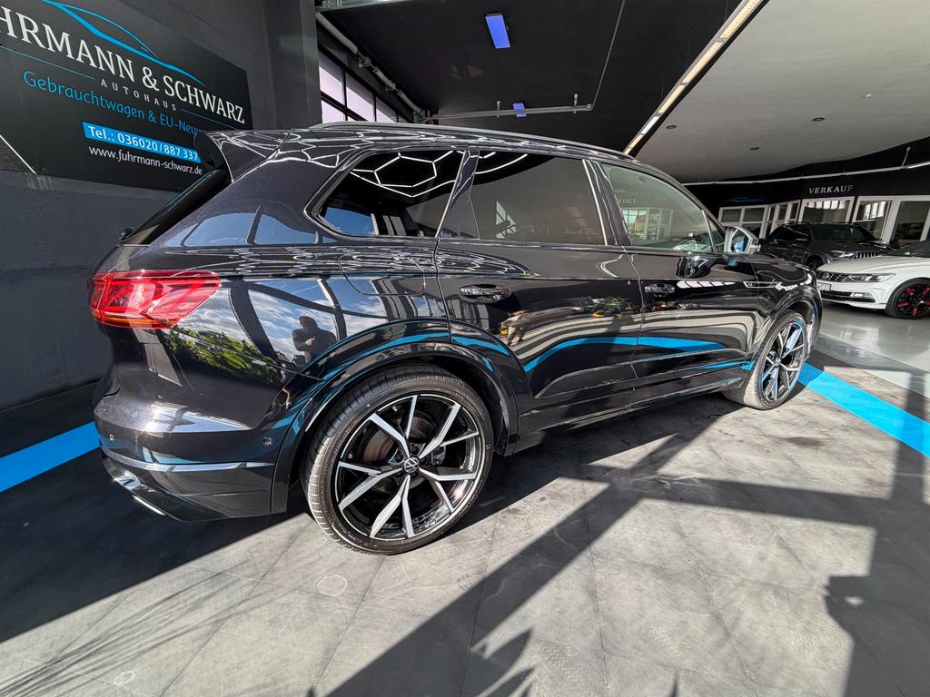 Volkswagen Touareg 2022 г. Чёрный, пробег 32540 км