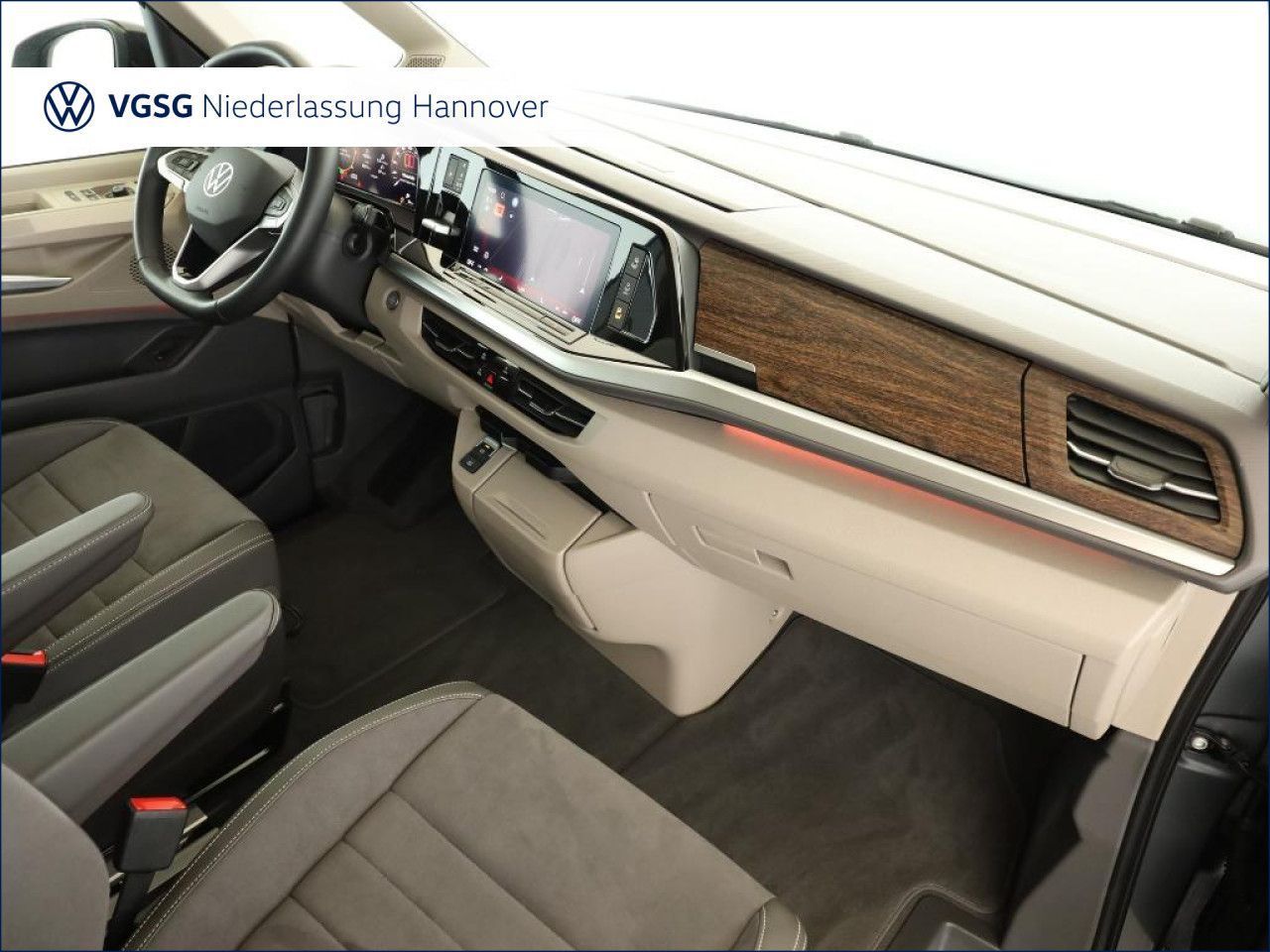 Volkswagen T7 MULTIVAN 2025 г. Серый, пробег 16218 км