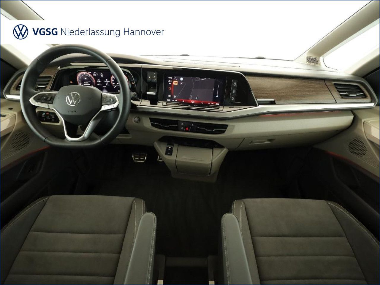 Volkswagen T7 MULTIVAN 2025 г. Серый, пробег 16218 км