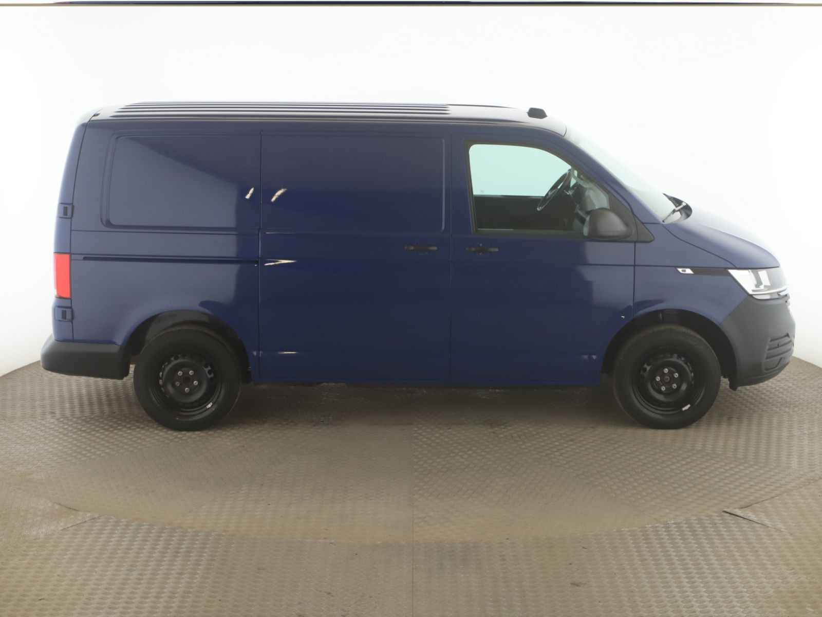 Volkswagen T6 TRANSPORTER 2023 г. Синий, пробег 41590 км