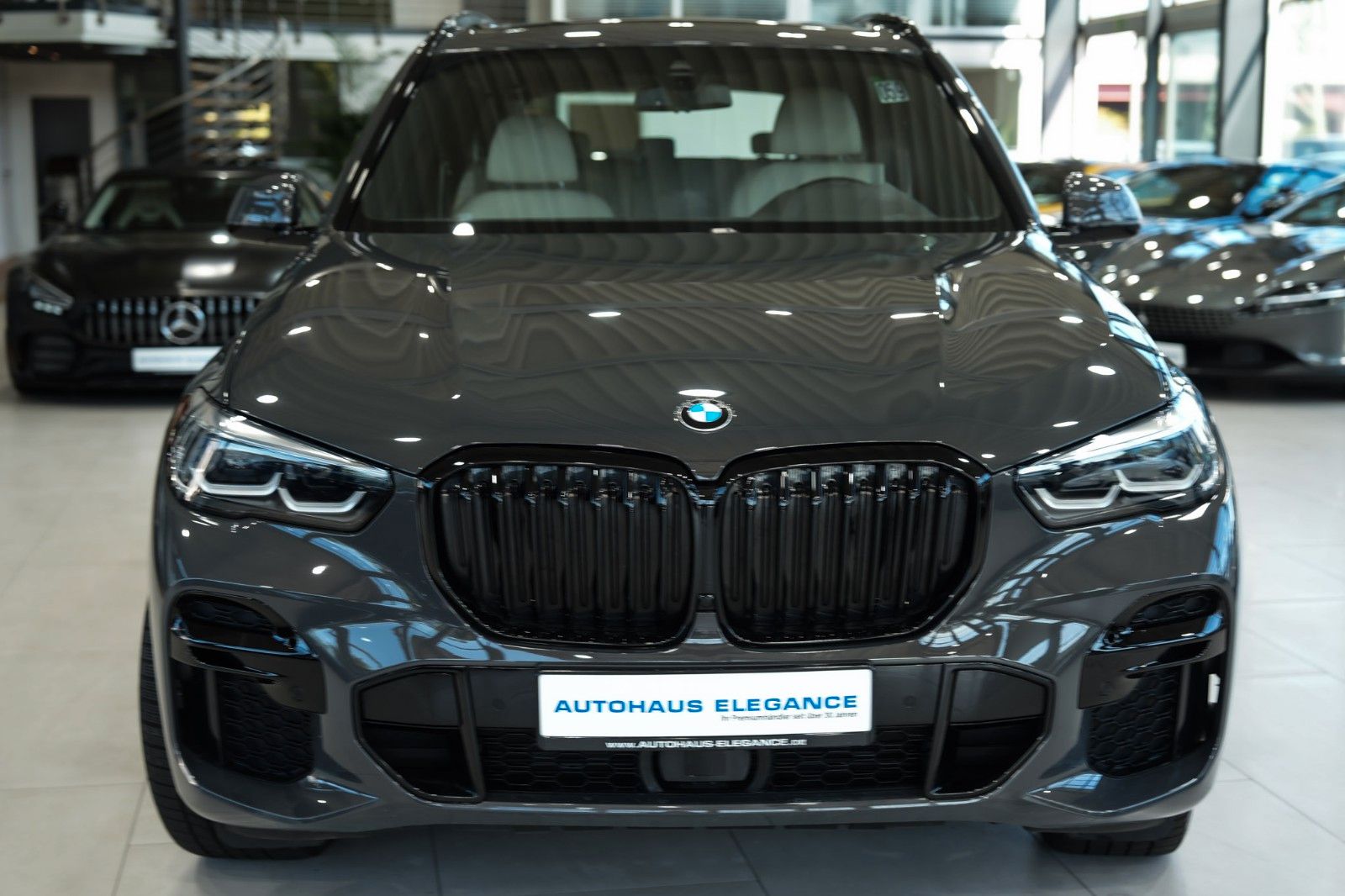 BMW X5 2023 г. Серый, пробег 37400 км