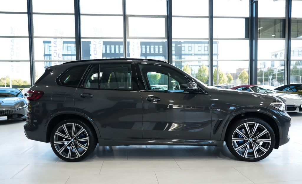 BMW X5 2023 г. Серый, пробег 37400 км