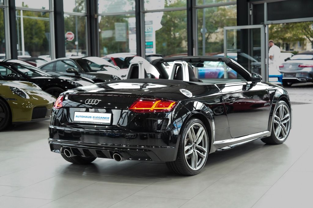 Audi TT 2022 г. Чёрный, пробег 28199 км