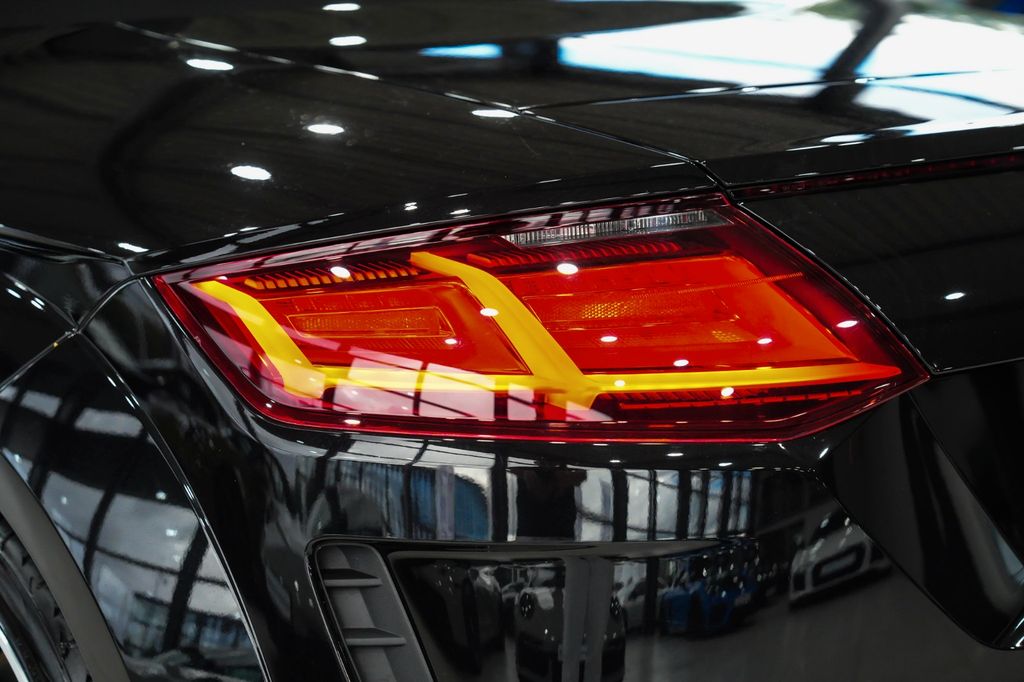 Audi TT 2022 г. Чёрный, пробег 28199 км