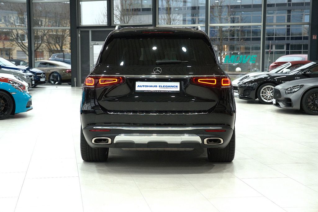 Mercedes-Benz GLS 580 2023 г. Чёрный, пробег 27501 км
