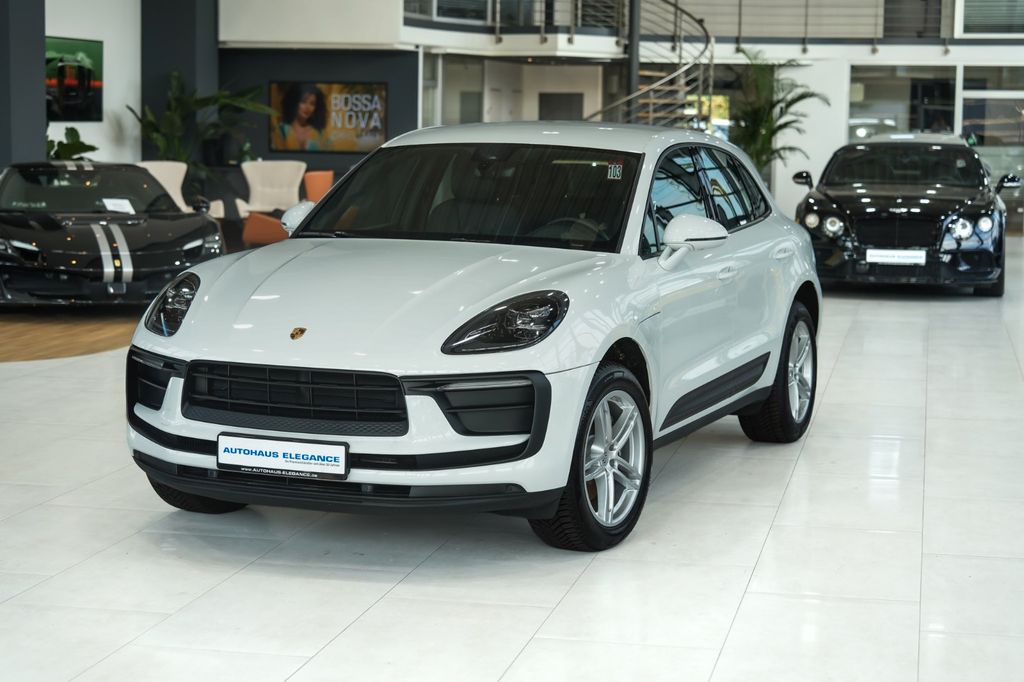 Porsche Macan 2022 г. Белый, пробег 48656 км