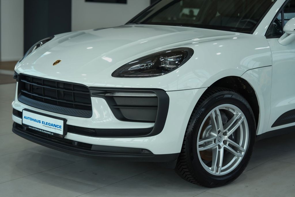 Porsche Macan 2022 г. Белый, пробег 48656 км