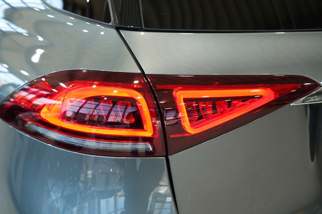 Mercedes-Benz GLE 300 2022 г. Серый, пробег 49859 км