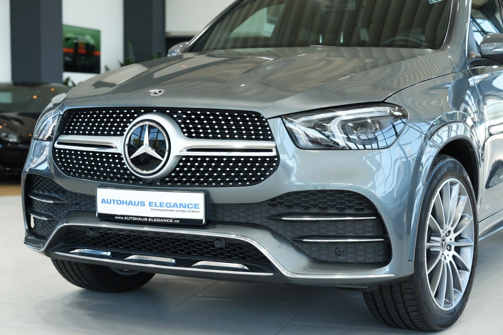 Mercedes-Benz GLE 300 2022 г. Серый, пробег 49859 км