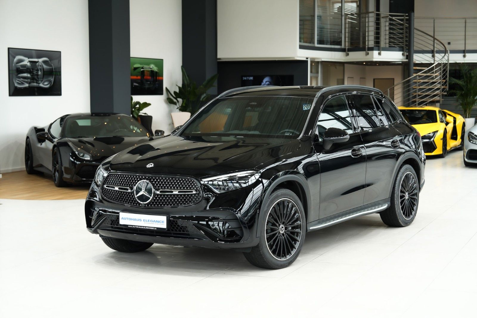 Mercedes-Benz GLC 300 2023 г. Чёрный, пробег 54430 км