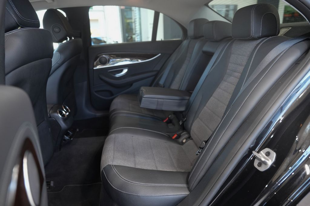 Mercedes-Benz E 300 2021 г. Чёрный, пробег 26710 км