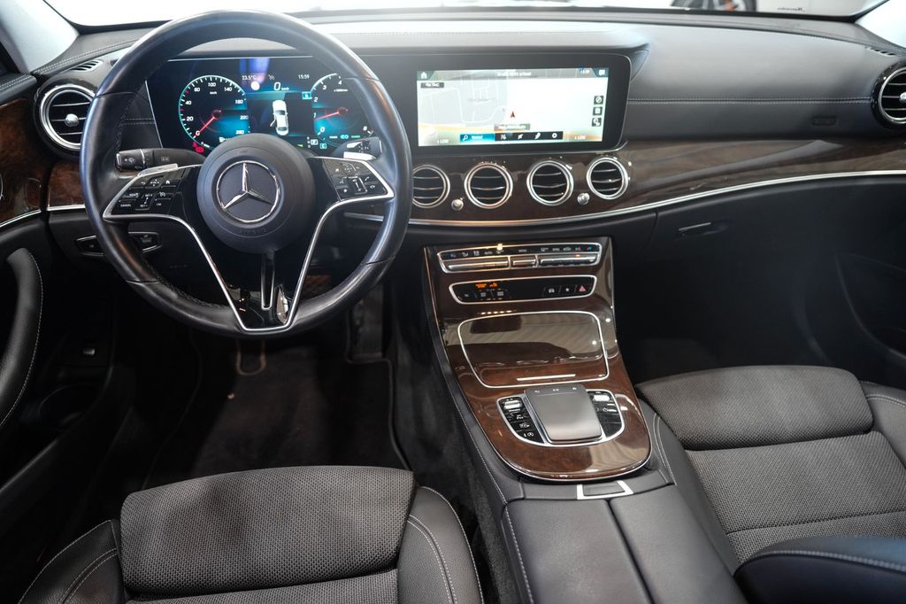 Mercedes-Benz E 300 2021 г. Чёрный, пробег 26710 км