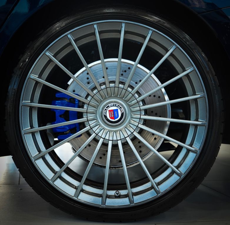 Alpina B3 2023 г. Синий, пробег 58645 км