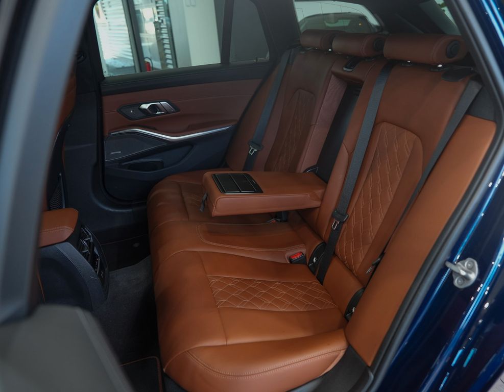 Alpina B3 2023 г. Синий, пробег 58645 км