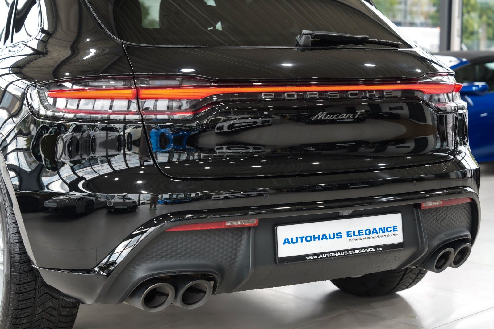 Porsche Macan 2024 г. Чёрный, пробег 27825 км