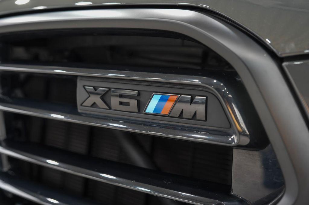 BMW X6 M 2024 г. Серый, пробег 23306 км