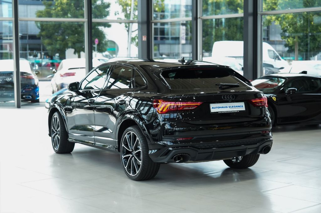 Audi RSQ3 2023 г. Чёрный, пробег 57148 км