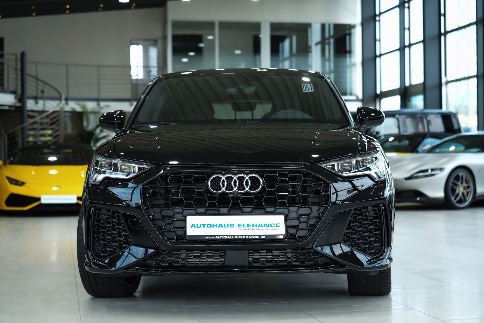 Audi RSQ3 2023 г. Чёрный, пробег 57148 км