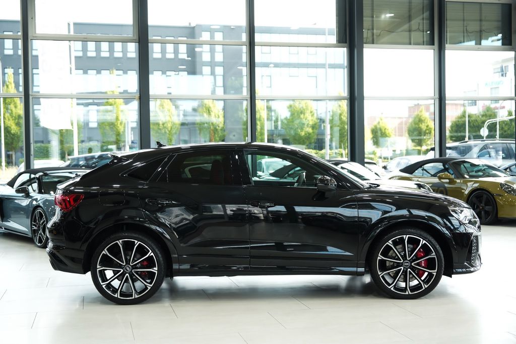Audi RSQ3 2023 г. Чёрный, пробег 57148 км