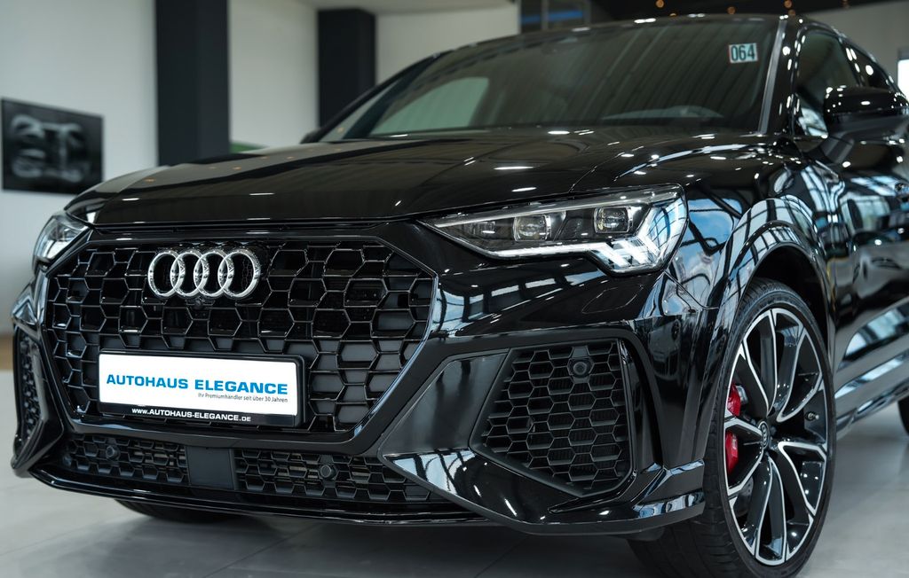 Audi RSQ3 2023 г. Чёрный, пробег 57148 км