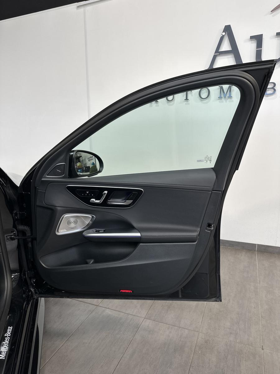 Mercedes-Benz C 220 2024 г. Чёрный, пробег 46750 км