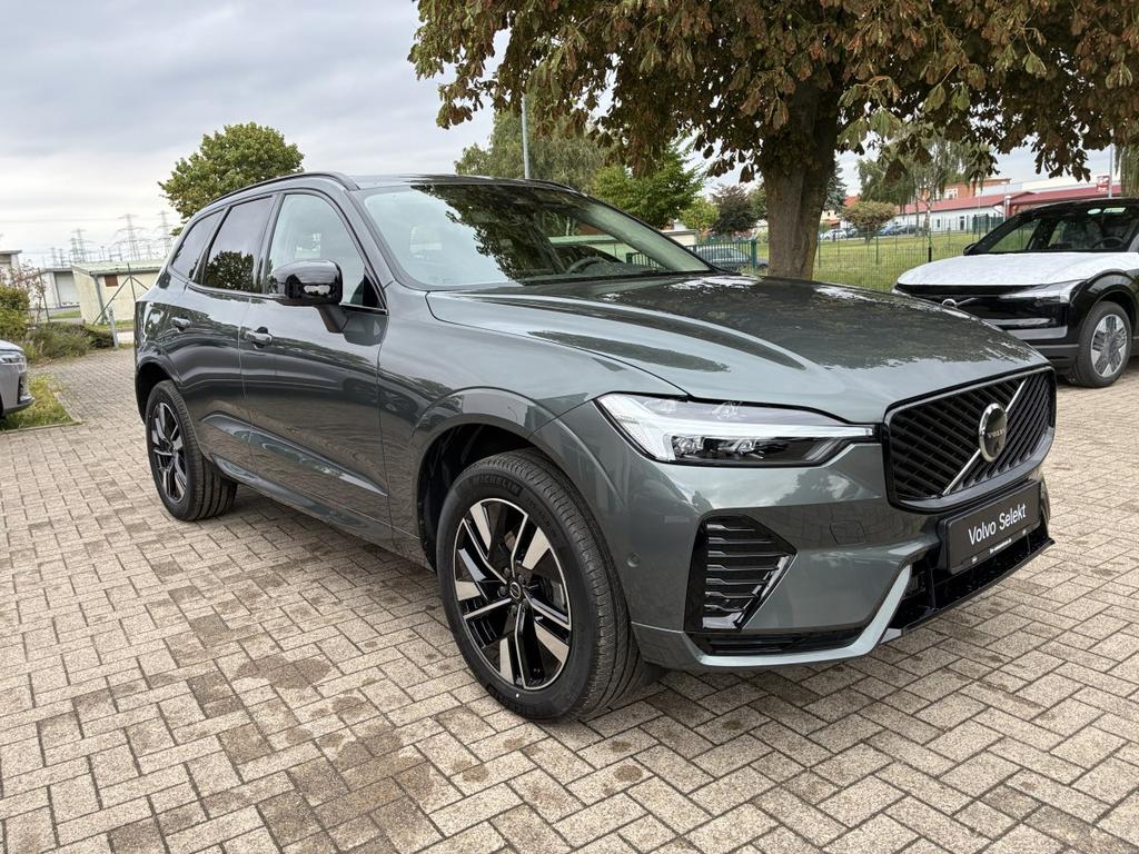 Volvo XC60 2025 г. Серый, пробег 15153 км