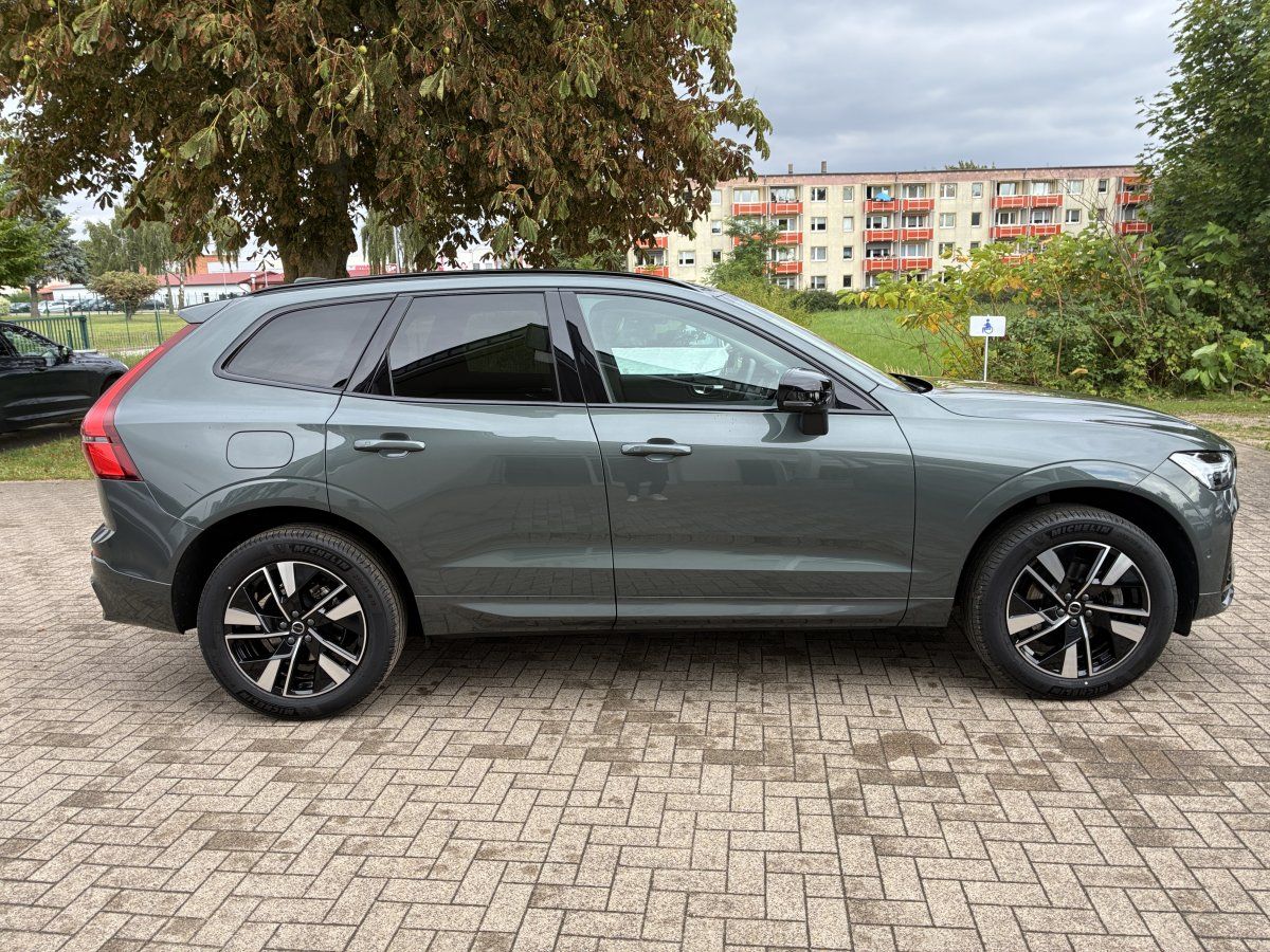 Volvo XC60 2025 г. Серый, пробег 15153 км