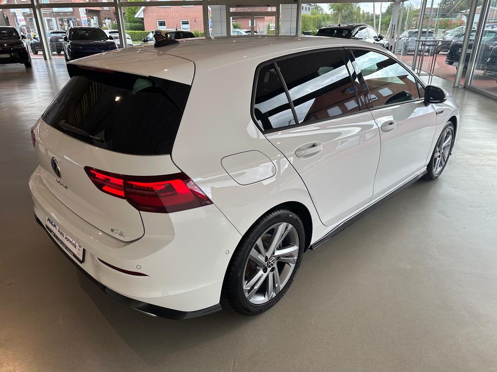 Volkswagen Golf 2024 г. Белый, пробег 40404 км