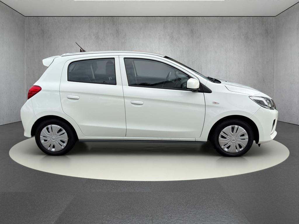 Mitsubishi Space Star 2022 г. Белый, пробег 17718 км