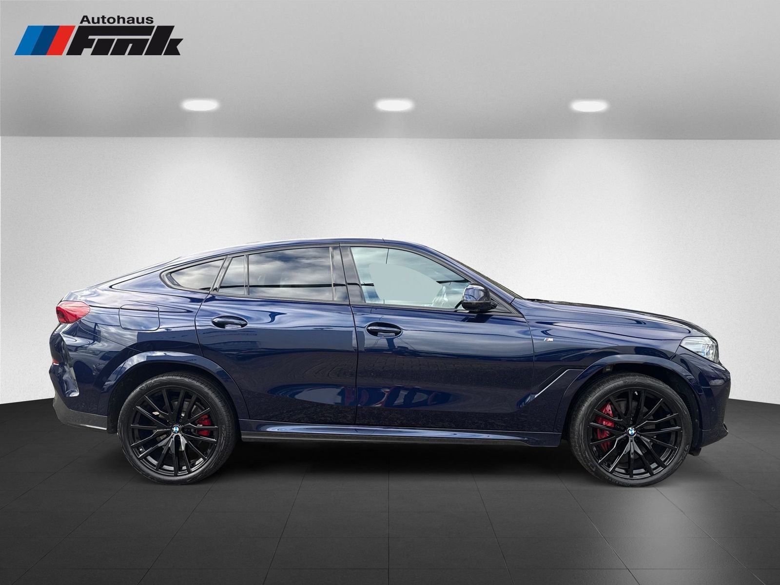 BMW X6 2022 г. Синий, пробег 58375 км