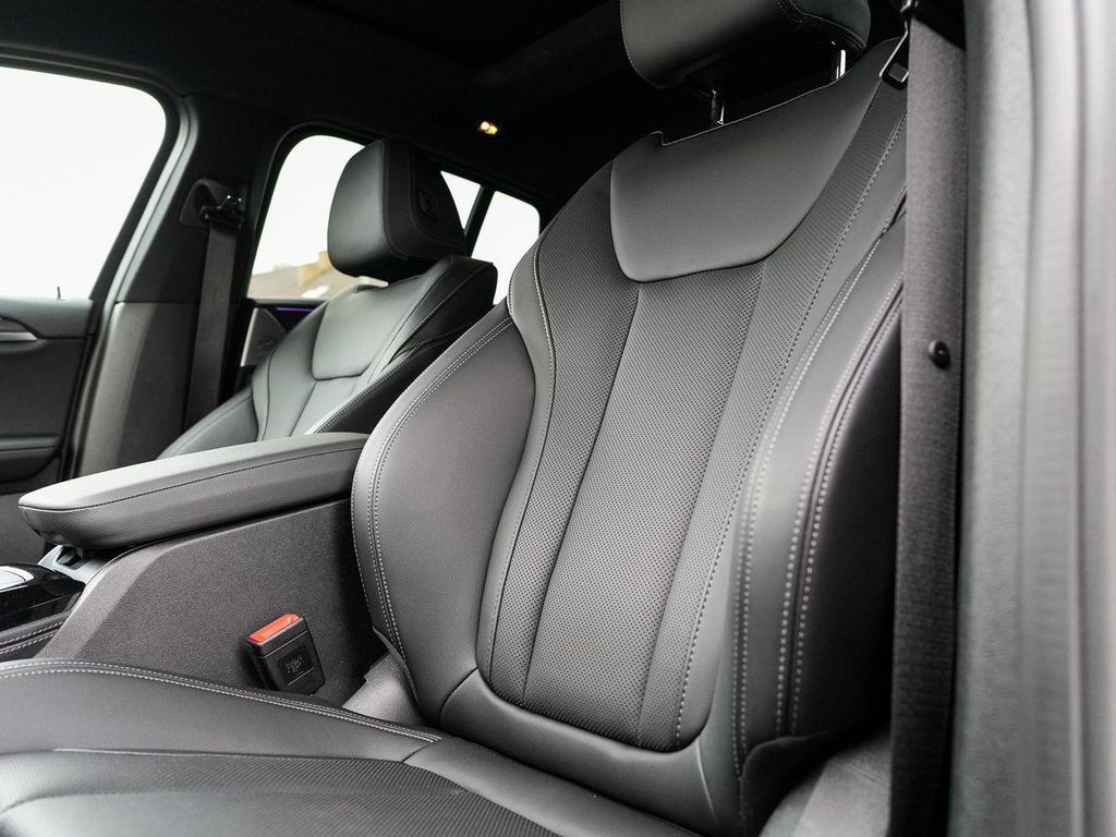 BMW X4 2026 г. Чёрный, пробег 18999 км