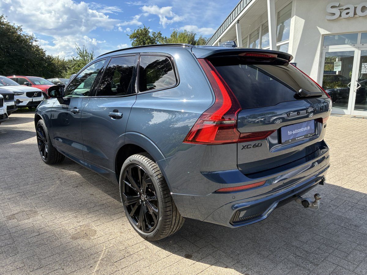 Volvo XC60 2025 г. Синий, пробег 14514 км