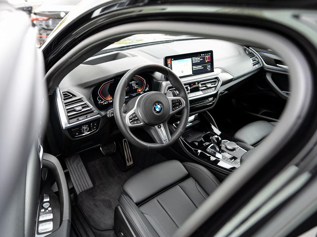 BMW X4 2025 г. Чёрный, пробег 16490 км