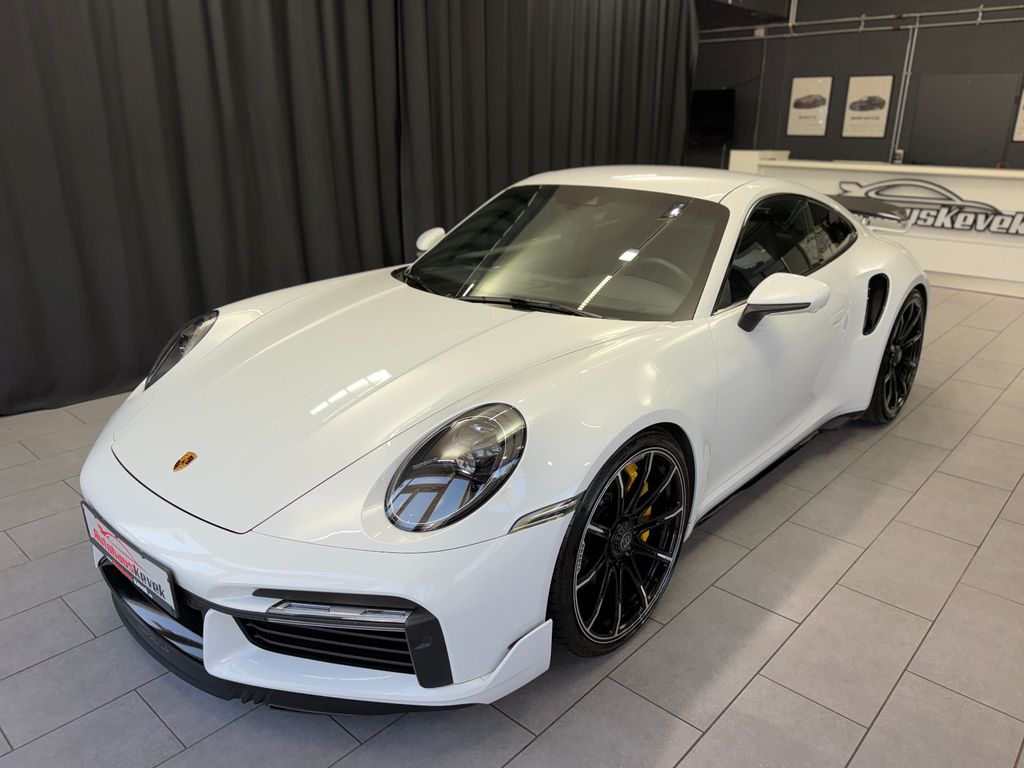 Porsche 992 2021 г. Белый, пробег 25000 км