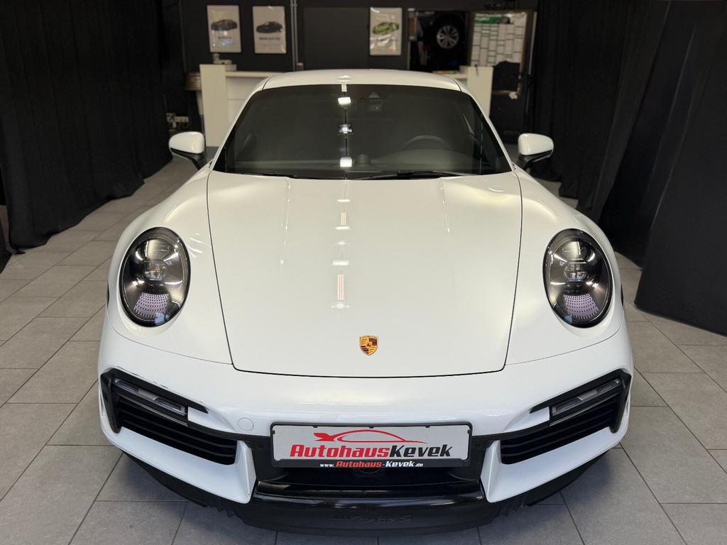 Porsche 992 2021 г. Белый, пробег 25000 км