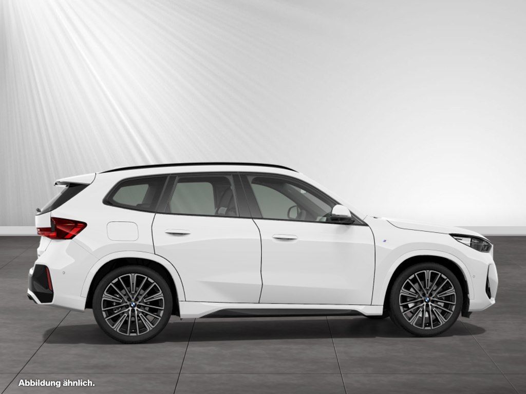 BMW X1 2025 г. Белый, пробег 24790 км