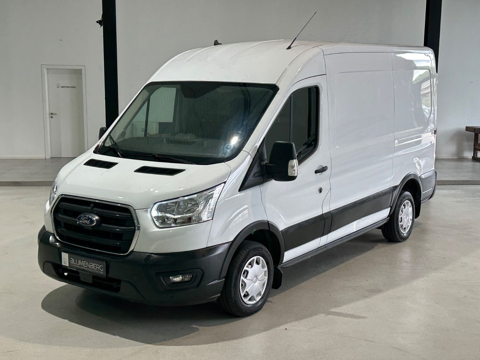 Ford Transit 2021 г. Белый, пробег 33847 км