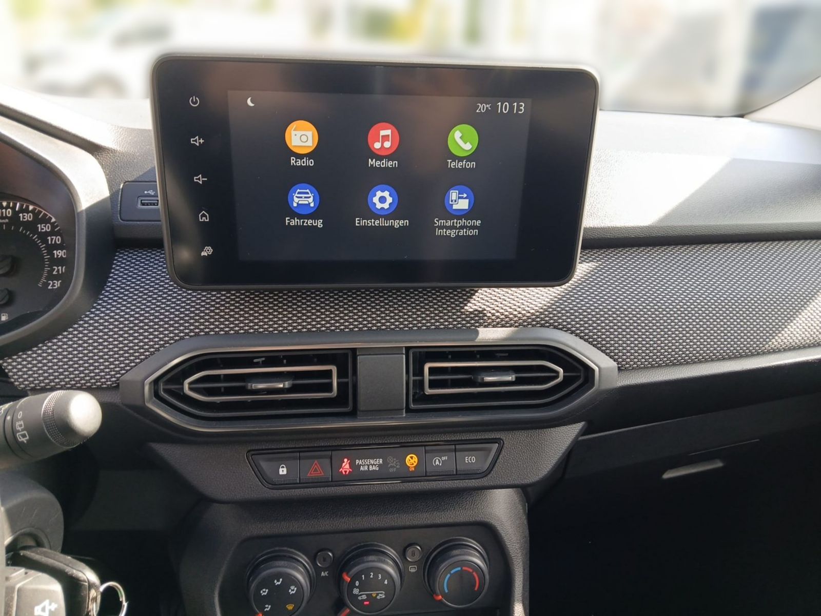 Dacia Sandero 2022 г. Чёрный, пробег 48309 км
