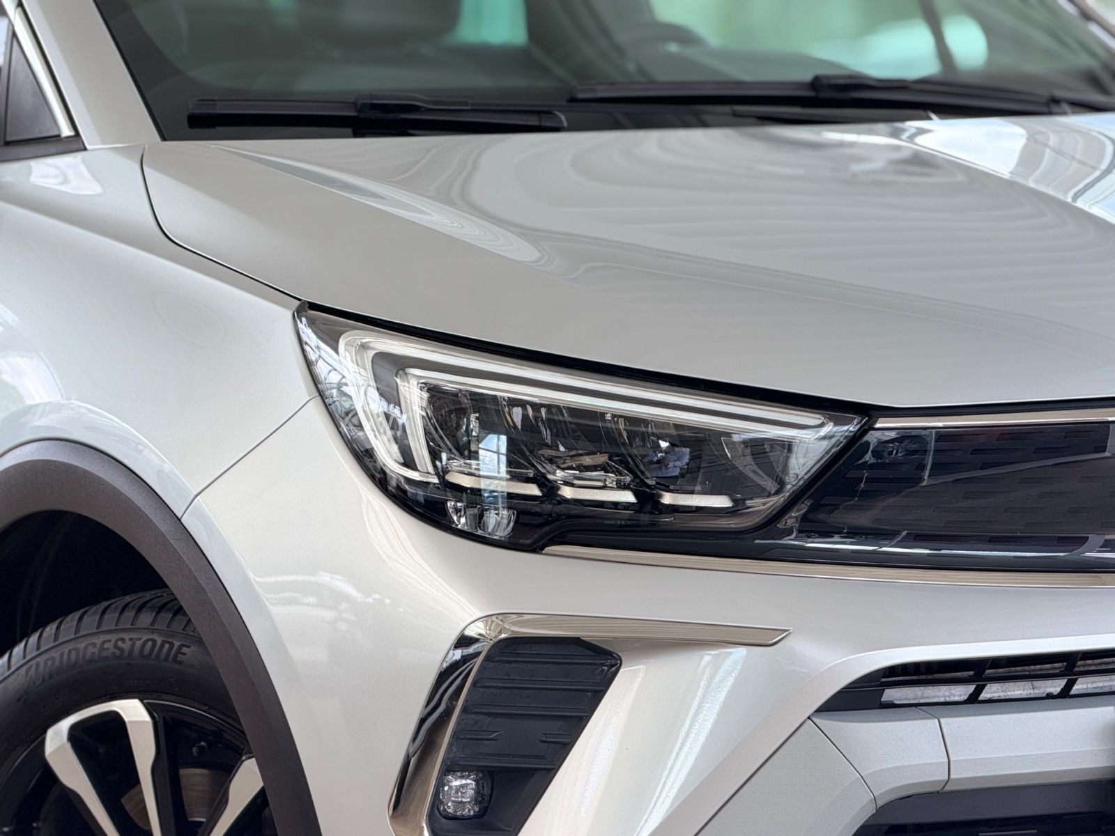 Opel CROSSLAND (X) 2023 г. Серебристый, пробег 49321 км