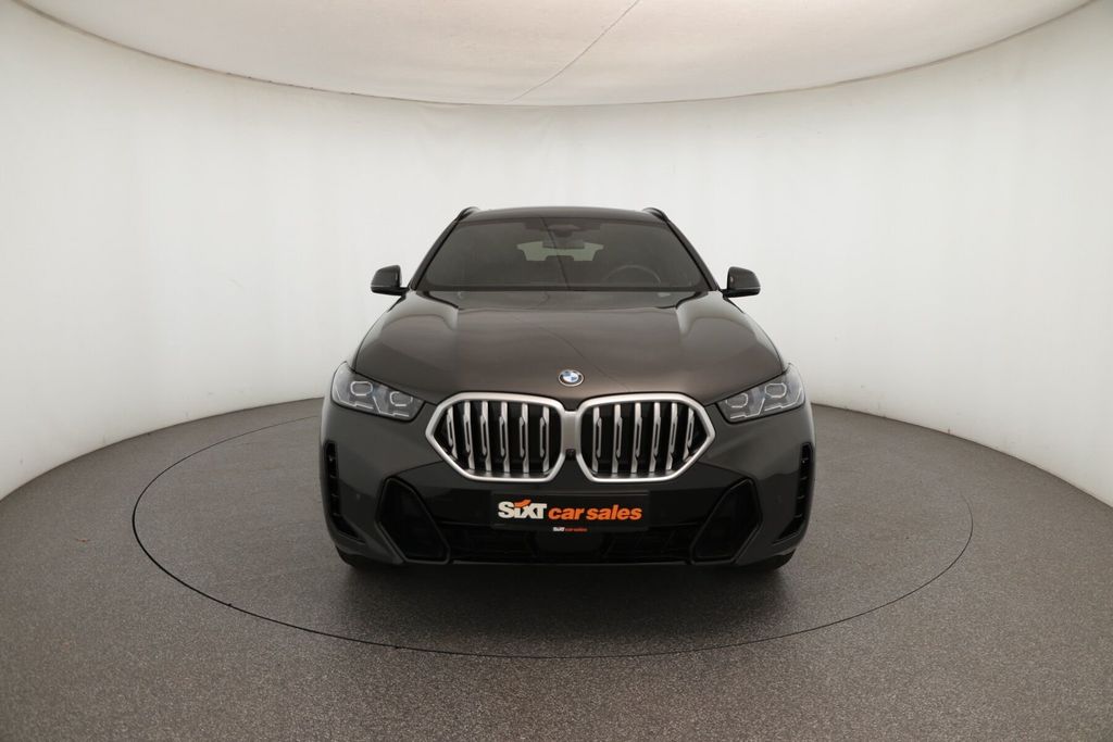 BMW X6 2024 г. Серый, пробег 13452 км