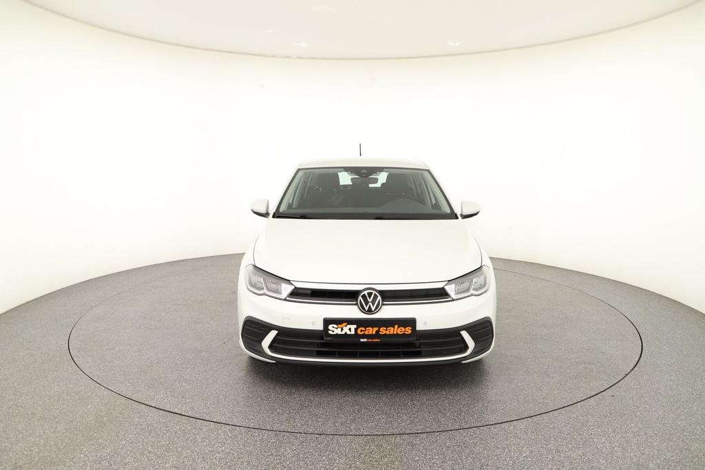 Volkswagen Polo 2023 г. Белый, пробег 33326 км