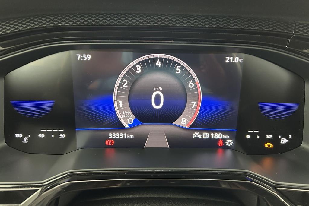 Volkswagen Polo 2023 г. Белый, пробег 33326 км