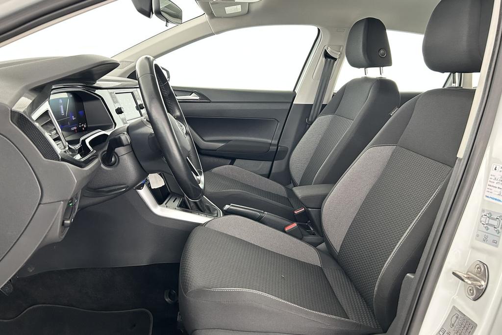 Volkswagen Polo 2023 г. Белый, пробег 33326 км