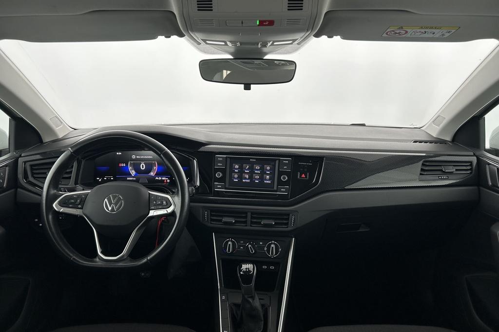 Volkswagen Polo 2023 г. Белый, пробег 33326 км