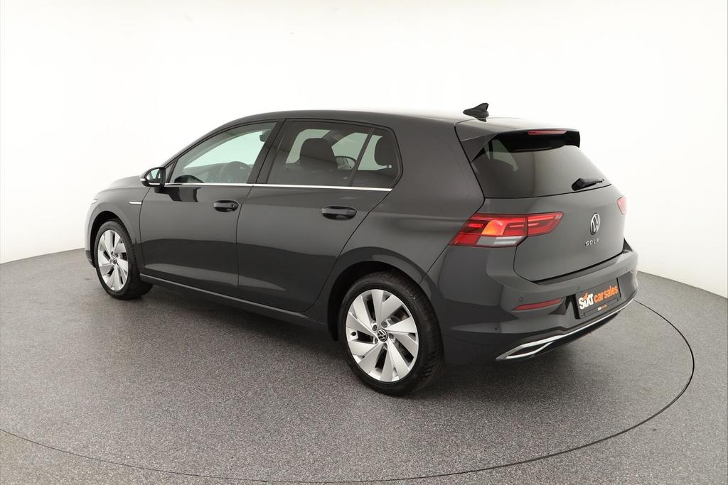Volkswagen Golf 2024 г. Серый, пробег 19867 км