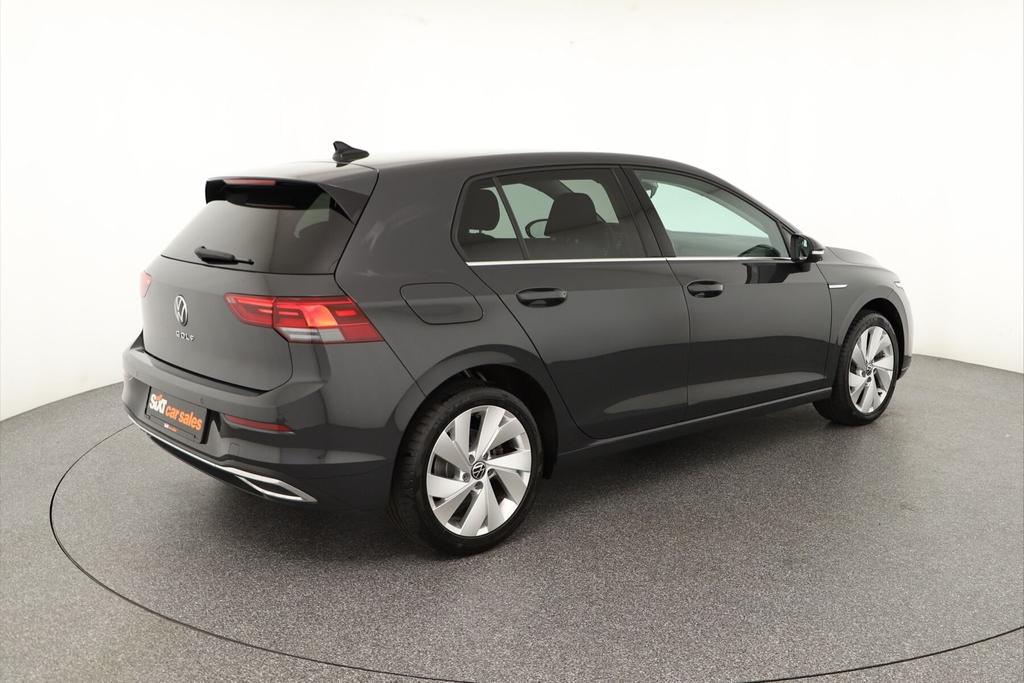 Volkswagen Golf 2024 г. Серый, пробег 19867 км