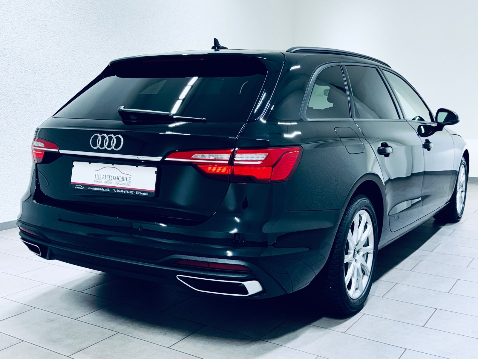 Audi A4 2022 г. Чёрный, пробег 48812 км