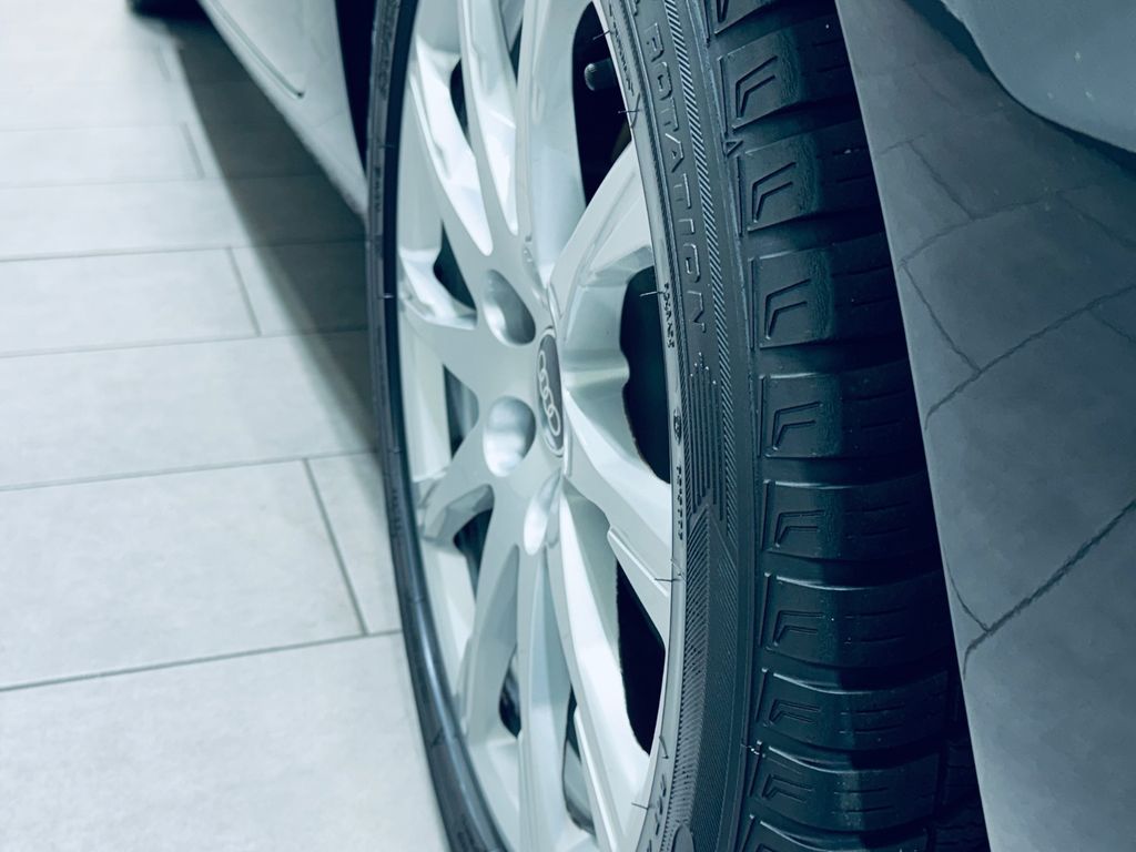 Audi A4 2022 г. Чёрный, пробег 48812 км